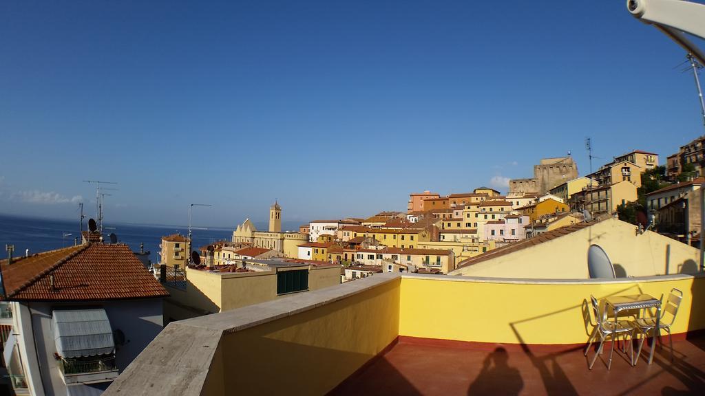 Hotel Week End Porto Santo Stefano  Exterior foto